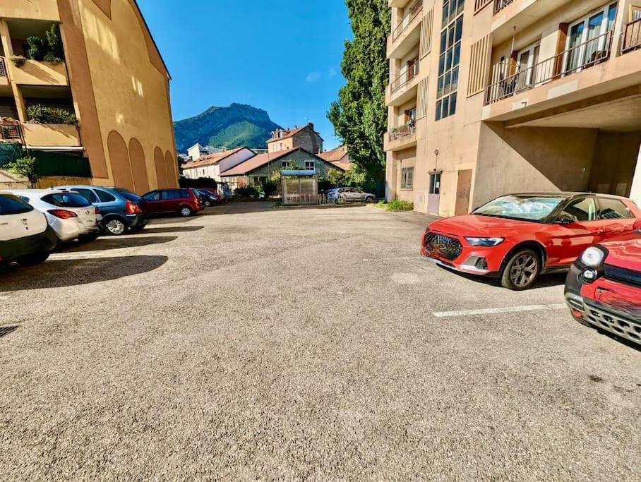 Excellent T2 - Moderne & Tout Equipe Avec Parking Grenoble Extérieur photo